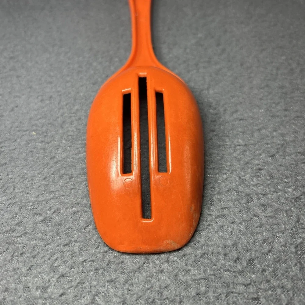 Vintage Foley Orange Plastic Slotted Serving Spoon‎ Mid-Century Kitchenware